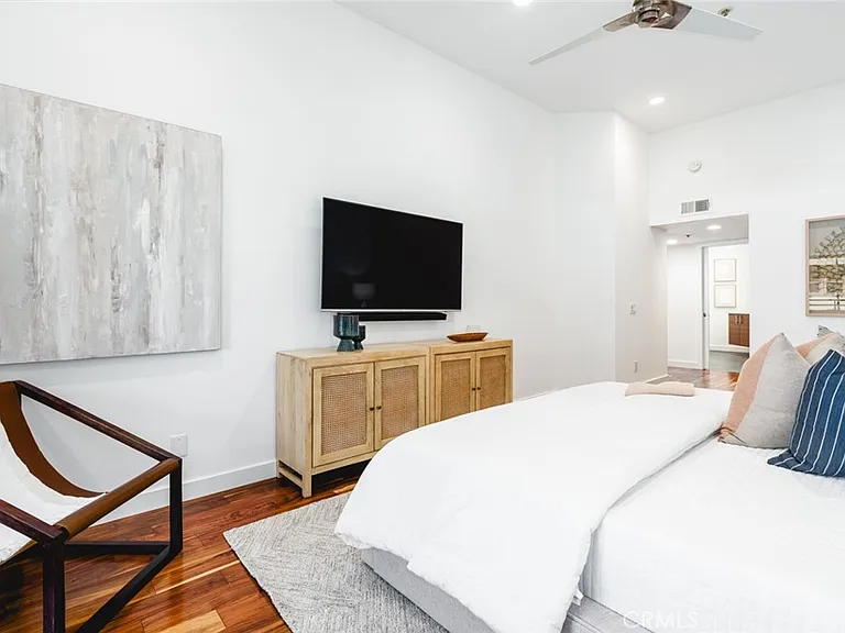 280 Cagney Ln #301 — Photo 34
