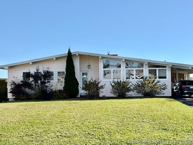 1st image of 1015 Winton Cres