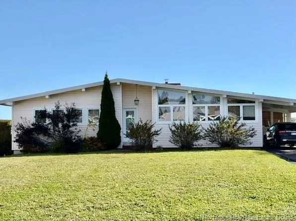 1015 Winton Cres, Bathurst, NB E2A 4G6