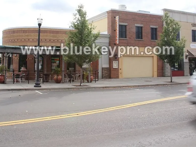1200 SE Rasmussen Blvd — Photo 16