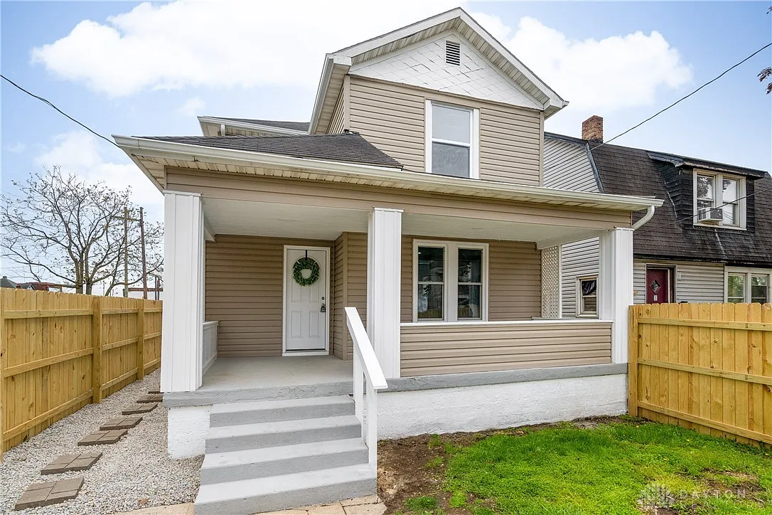 1820 Carroll Ave photo 1