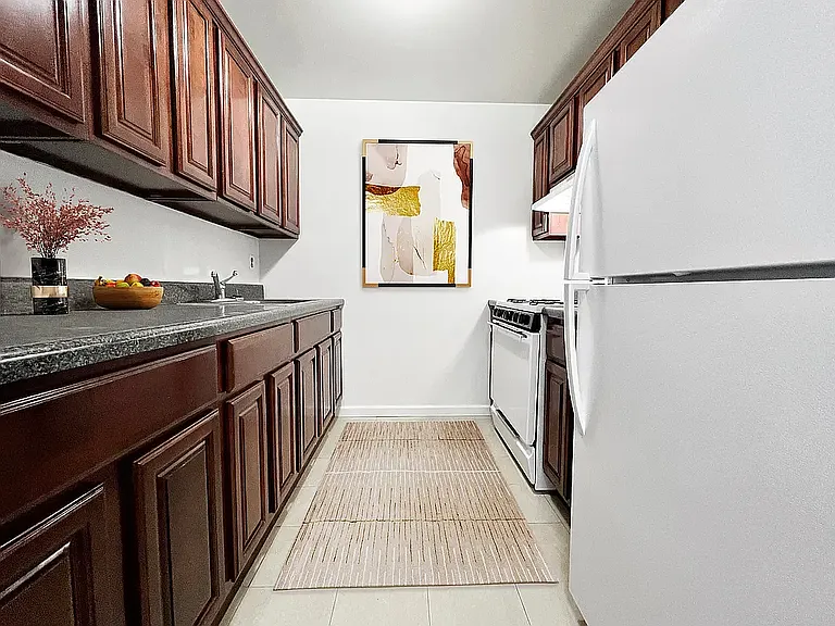1765 Townsend Ave #3L — Photo 2