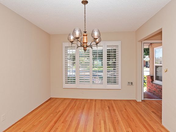 3rd image of 349 Bishop Ave