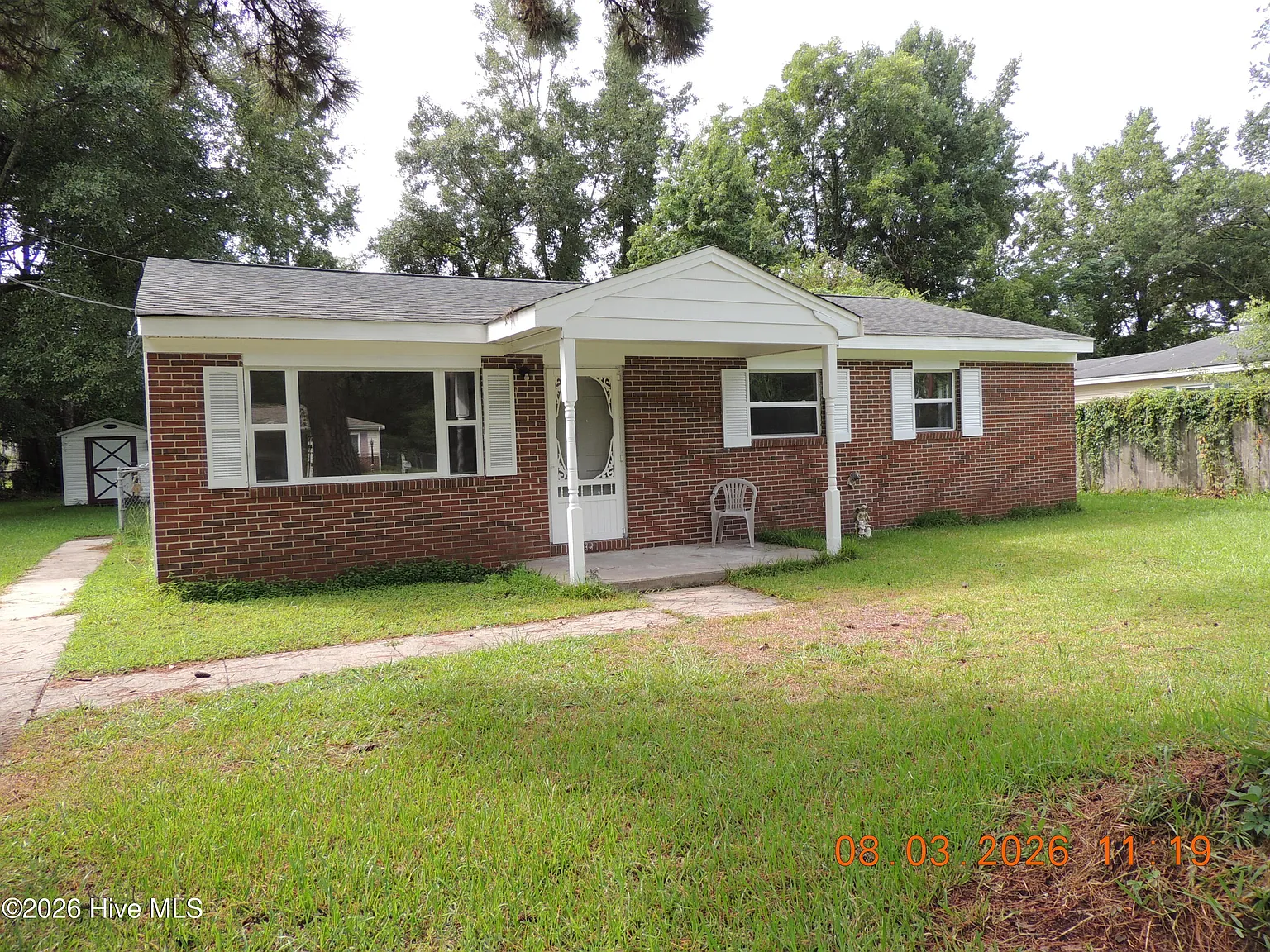 3 bed, 2.0 bath, $1,300 — Photo 2