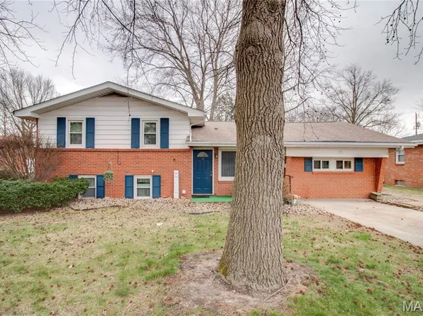 318 Albers Pl, Bethalto, IL 62010