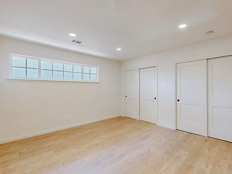 8005 Pickard Ave NE — Photo 11