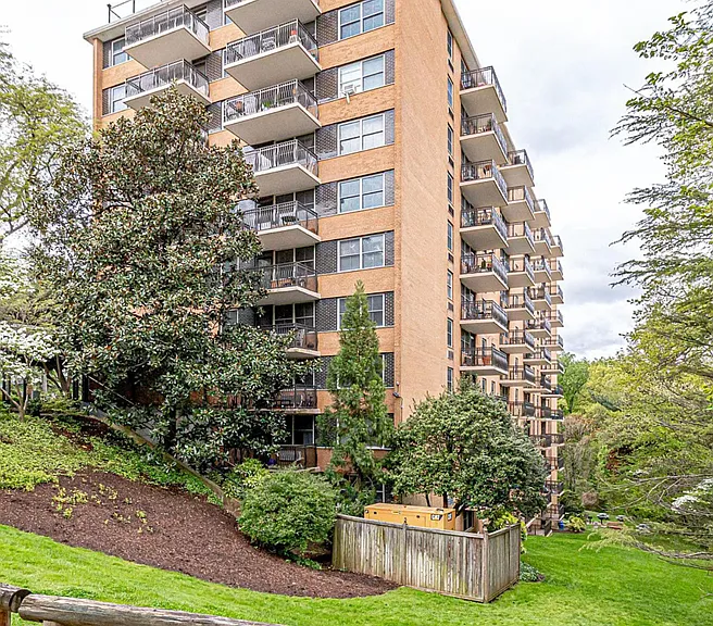 2030 N Adams St #1108 — Photo 1