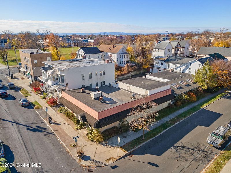 4th image of 169 Ontario Street
