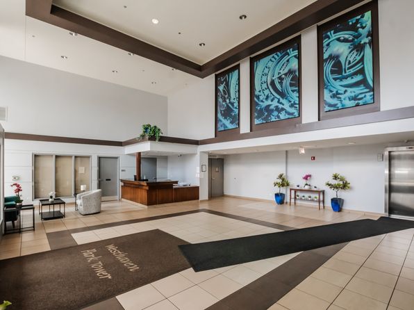 100 N Hermitage Ave Unit 910