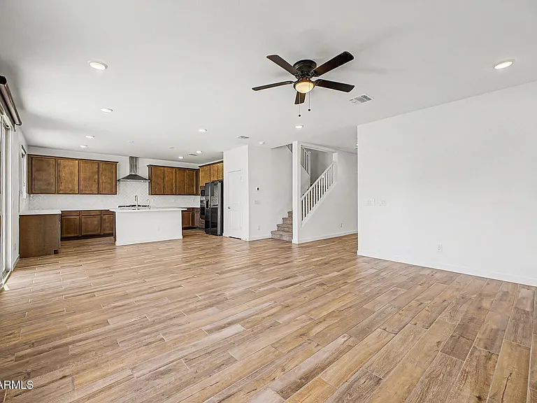 17057 W Molly Ln — Photo 11