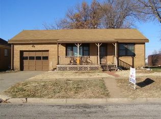 1208 N Grand Ave, Ellsworth, KS 67439