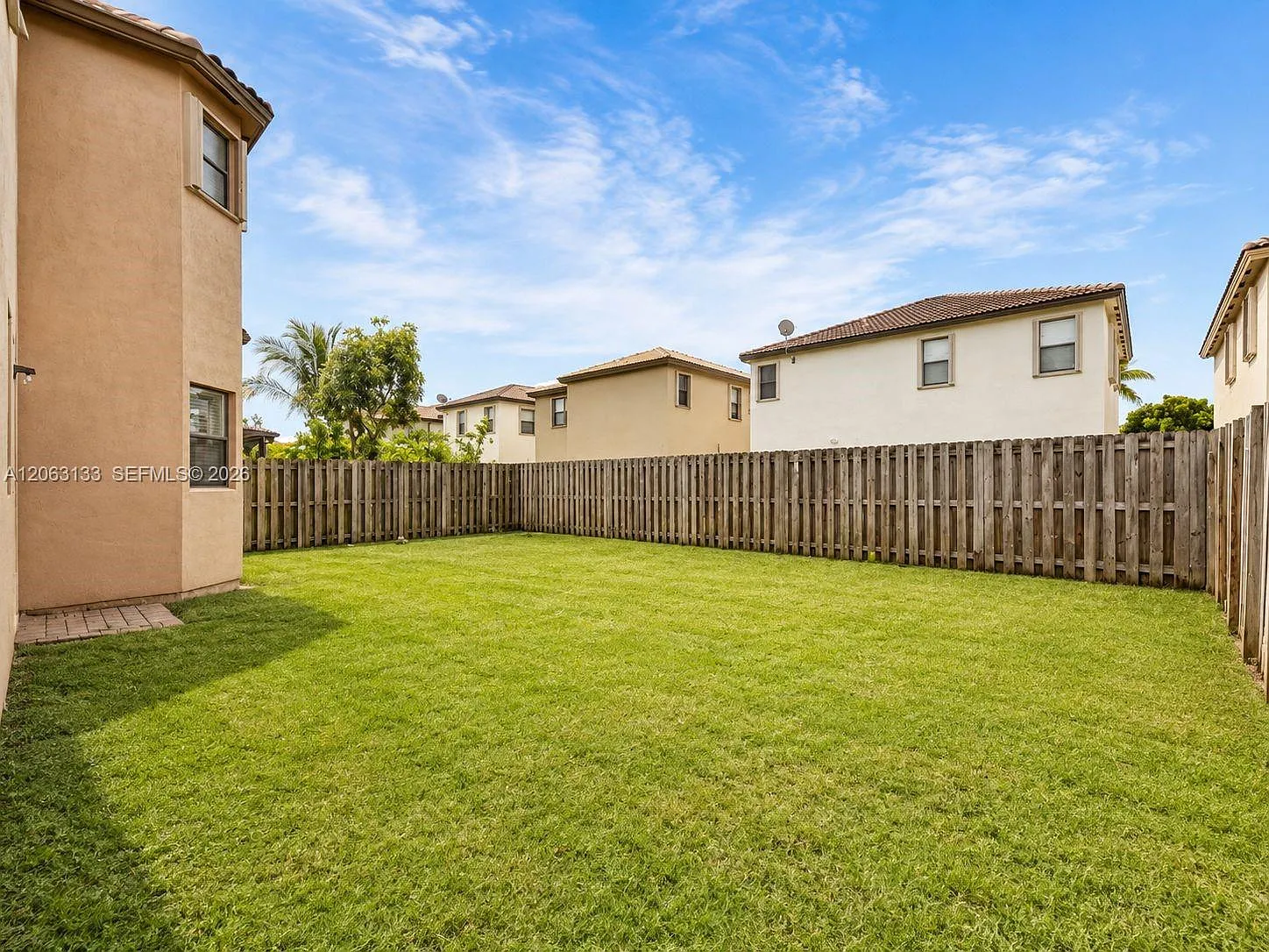 Silver Palm East Section — Photo 2