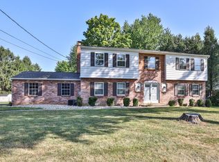 9883 Humphrey Rd, Cincinnati, OH 45242