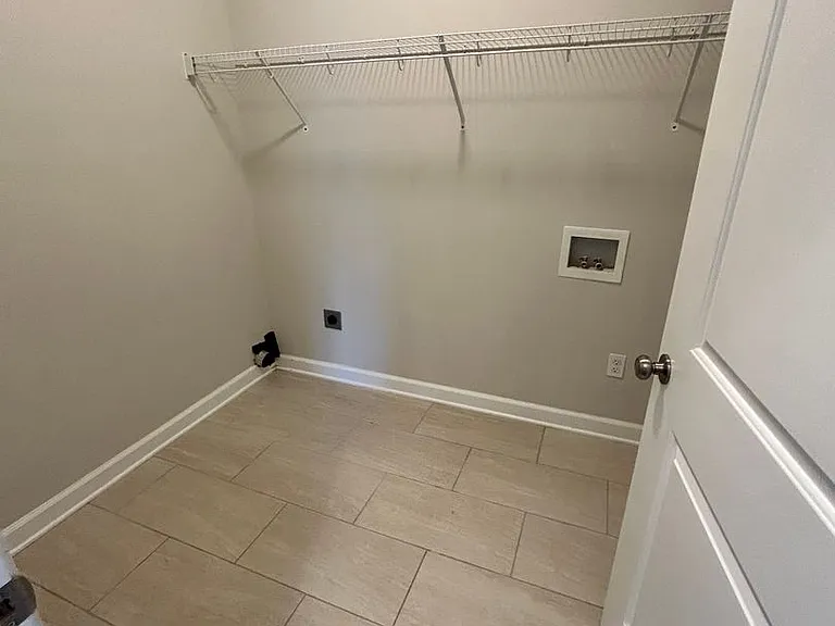 410 Thornbird Loop — Photo 8