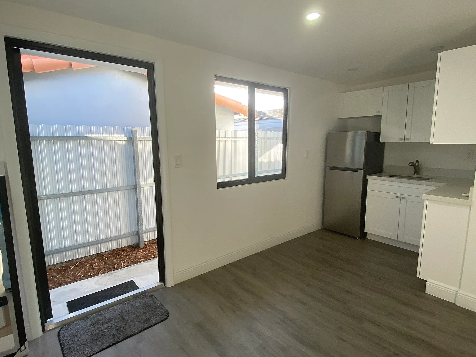 7465 SW 31st St — Photo 3