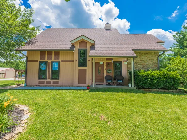 5015 Maple Grove Rd, Martinsville, IN 46151