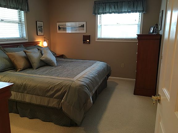 3rd image of 10446 Woodleigh Ln