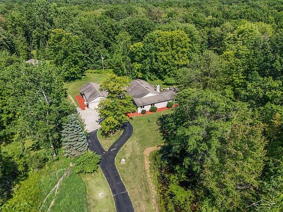 4th image of 457 E Mier Rd