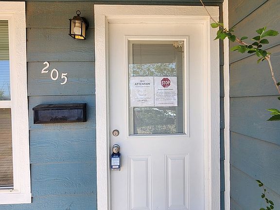 2nd image of 205 Waverly Dr