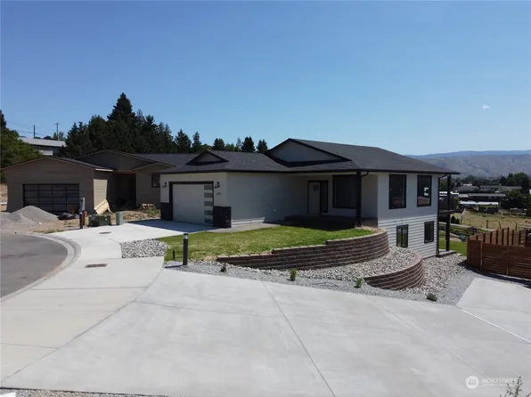 225 NW Chinook Way, East Wenatchee, WA 98802