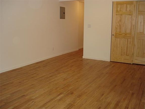 3rd image of 346 E 20th St APT Bw