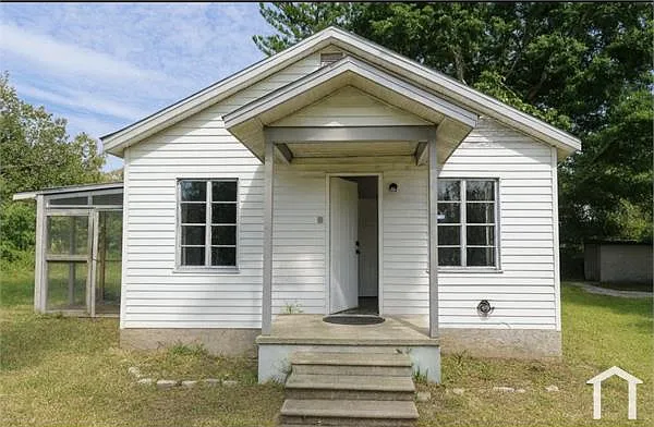 2 bed, 1700 sqft, $1,600 — Photo 1