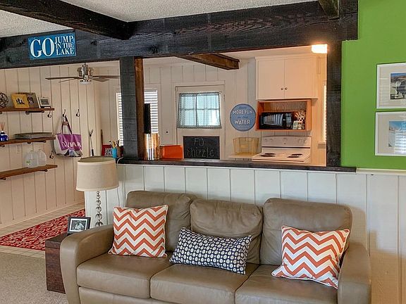 Living looking into kitchen