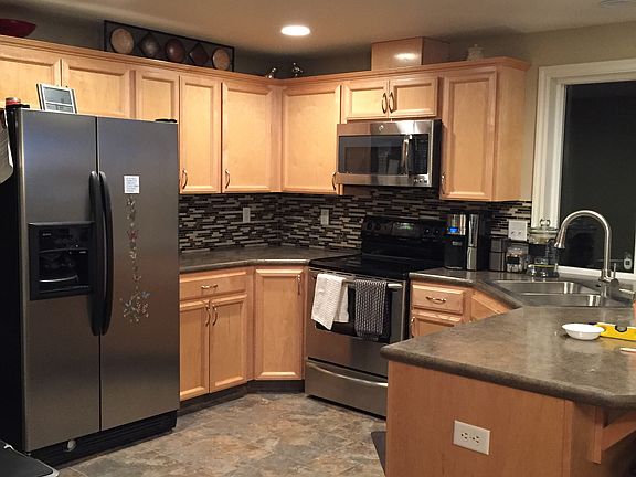 3rd image of 1208 E Gimber St