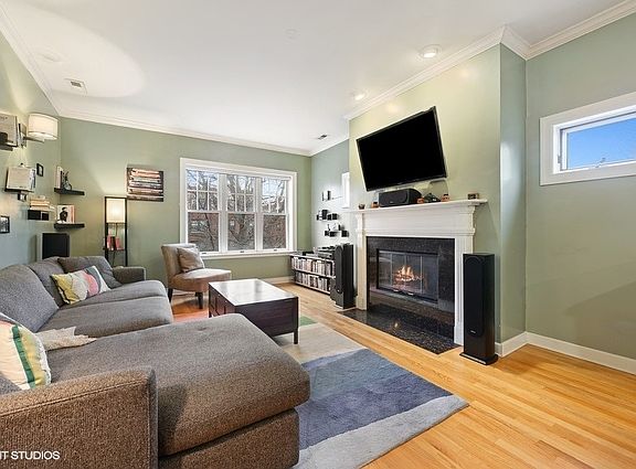 3rd image of 4437 N Ashland Ave APT 3N