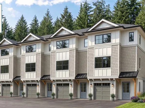 5221 Rambler Rd #B, Saanich, BC V8Y 2H6