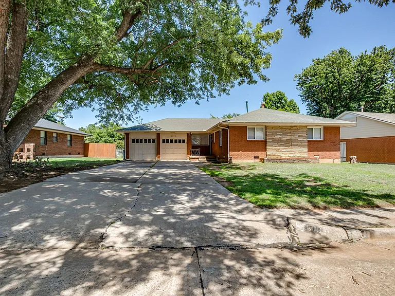 3516 Mount Pleasant Dr — Photo 2