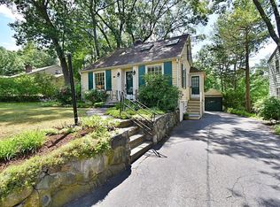 118 Cedar St, Lexington, MA 02421