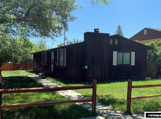 925 11th St, Rawlins, WY 82301