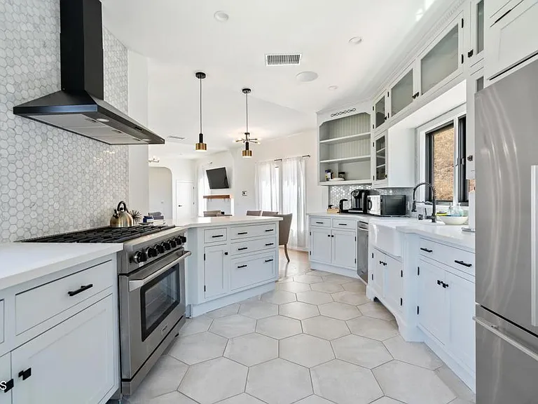 4480 Sunnycrest Dr — Photo 8
