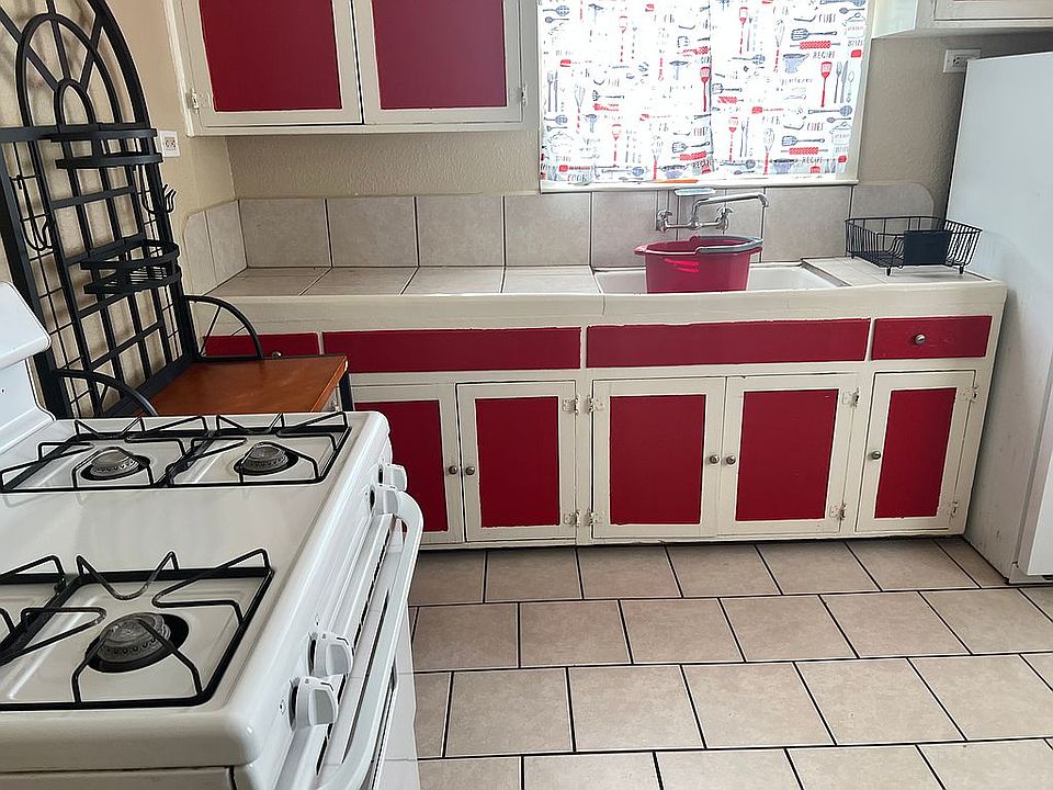 1st image of 598 Campus St
