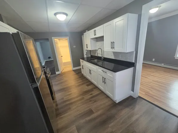 9 Wilson Ave #2F, Woonsocket, RI 02895