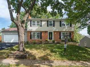 602 Merlins Ln, Herndon, VA 20170