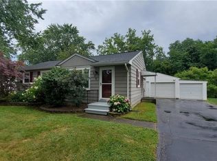 506 Glenview Ct, Webster, NY 14580