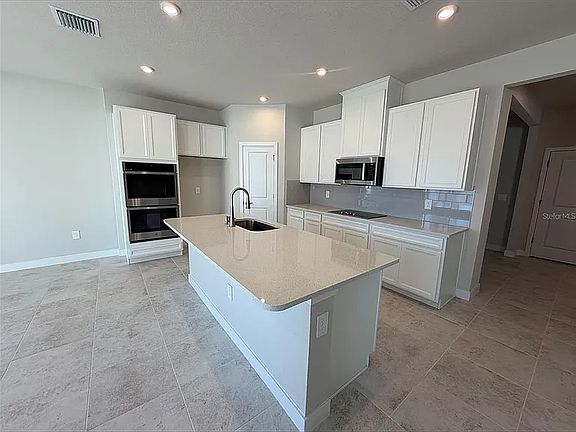 5th image of 4511 Arden Way