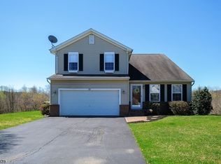 82 Alvin Sloan Ave, Washington, NJ 07882