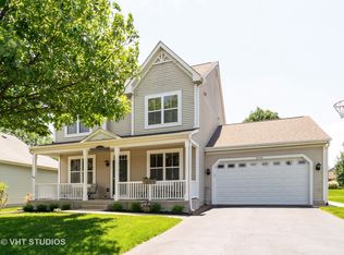 2450 Lindsay Ct, West Chicago, IL 60185