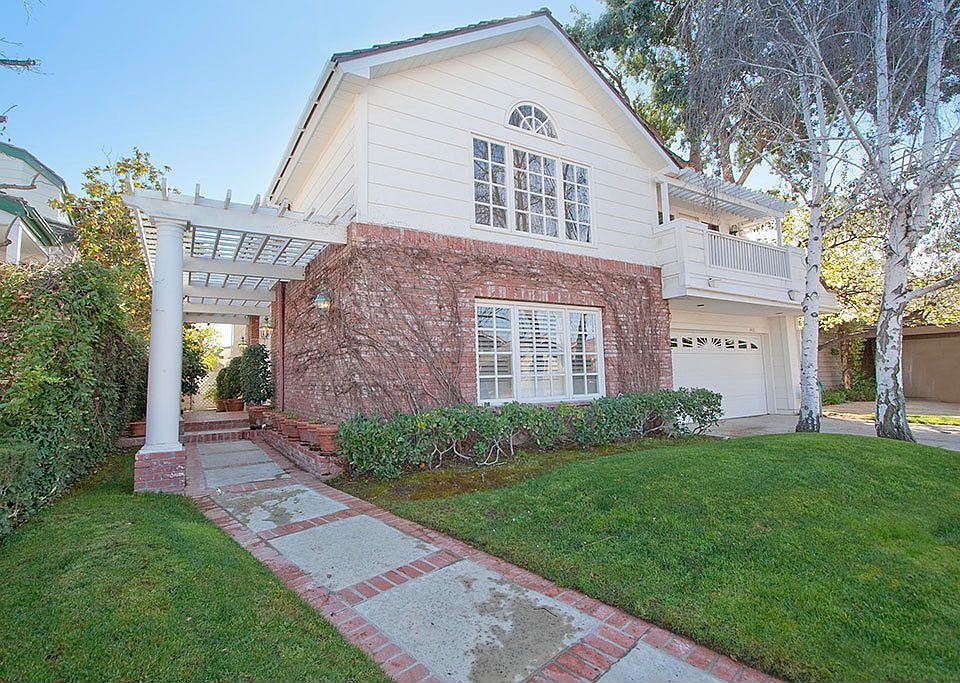 Front Curb Appeal