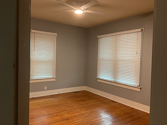 3rd image of 718 Fort Collier Rd