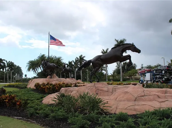 9102 Capistrano ST S #72-8, NAPLES, FL 34113