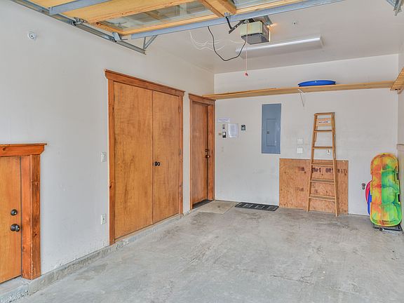 2nd image of 73 Bluff Ct #31