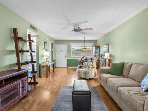 11485 Oakhurst Rd Building 200-309, Largo, FL 33774