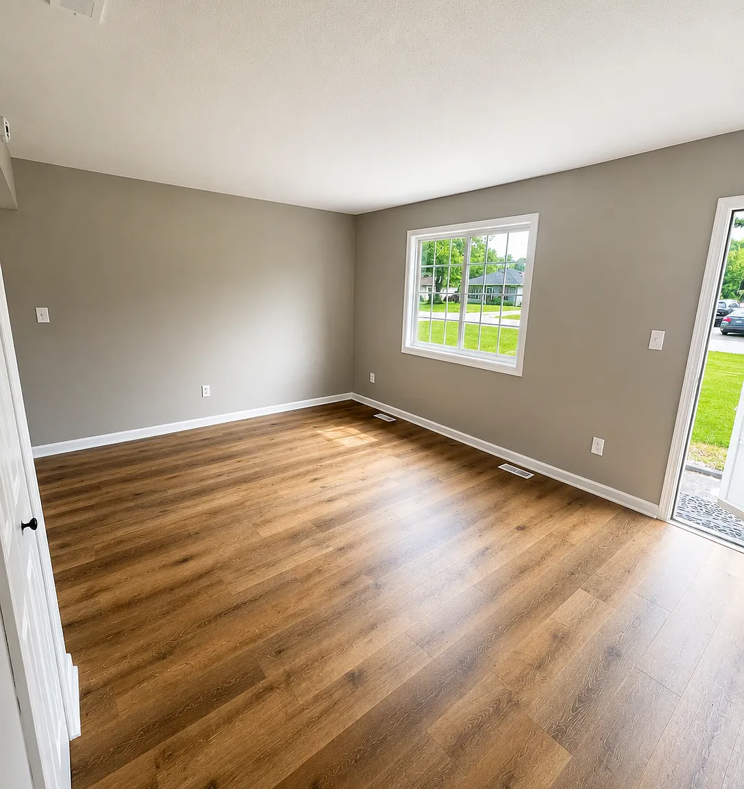 3 bed, 924 sqft, $1,600 — Photo 2