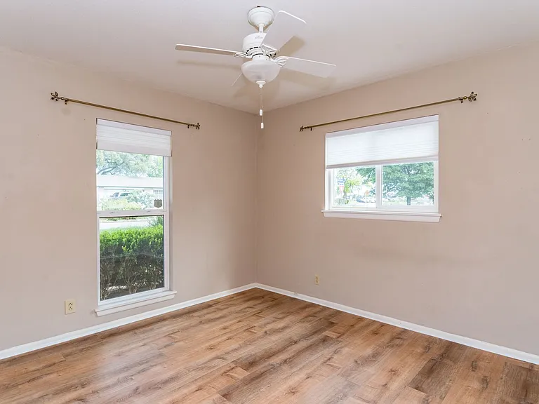 4146 Longvale Dr — Photo 15