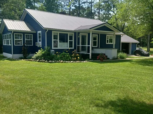 2729 Glidden Rd, Beaverton, MI 48612
