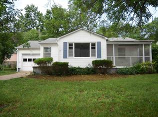 212 Ridge Dr, Manhattan, KS 66502